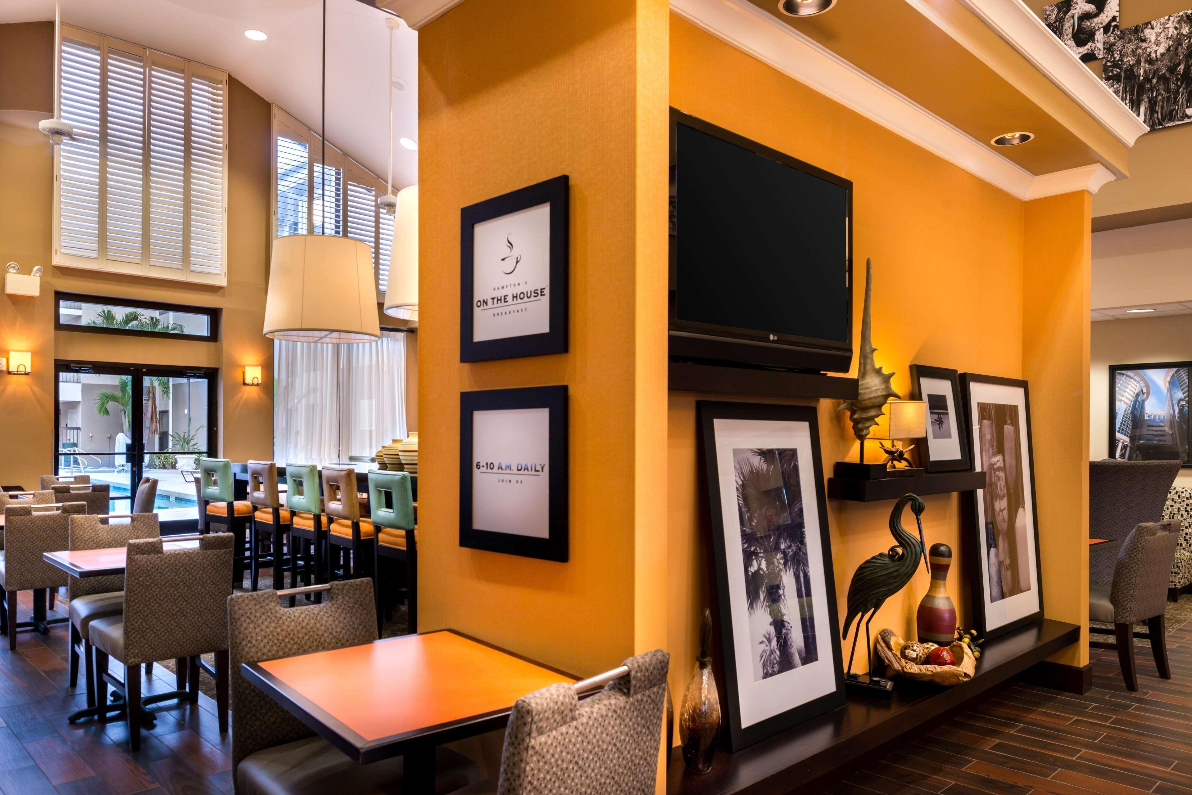 Hampton Inn & Suites Orlando-East Ucf Alafaya Екстериор снимка