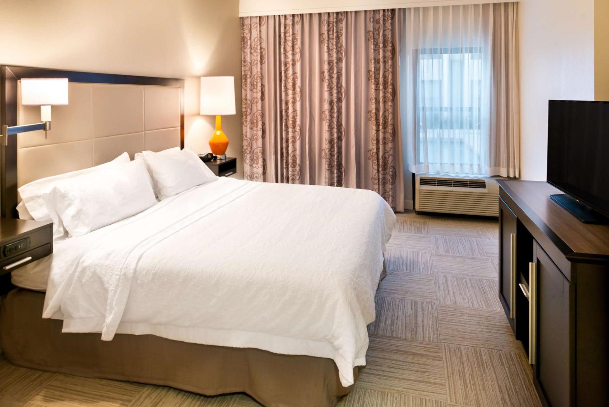 Hampton Inn & Suites Orlando-East Ucf Alafaya Екстериор снимка