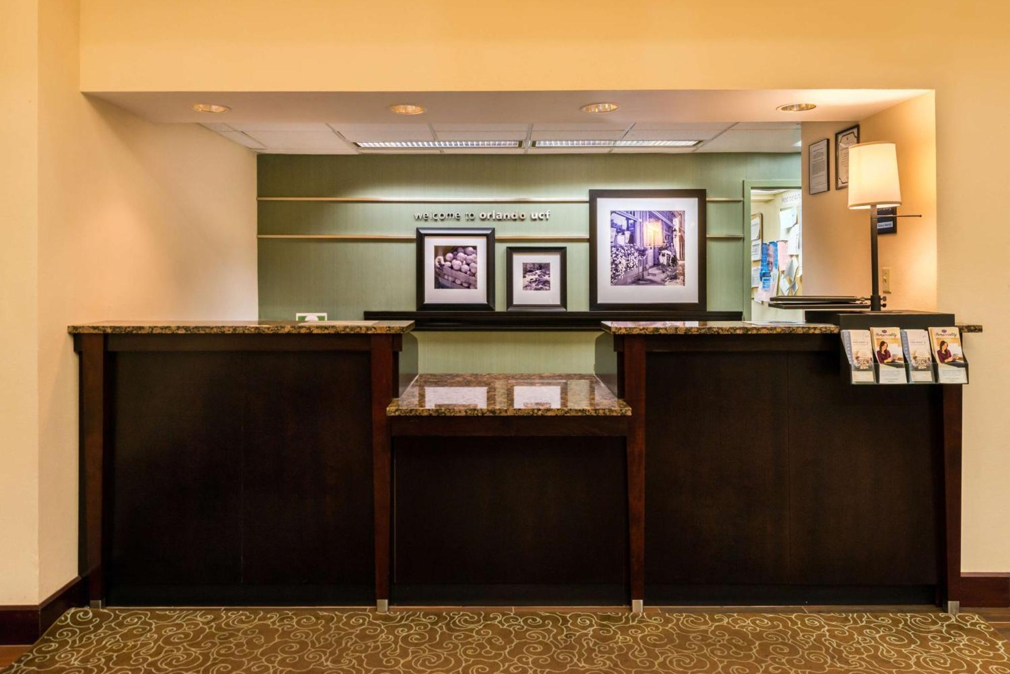 Hampton Inn & Suites Orlando-East Ucf Alafaya Екстериор снимка