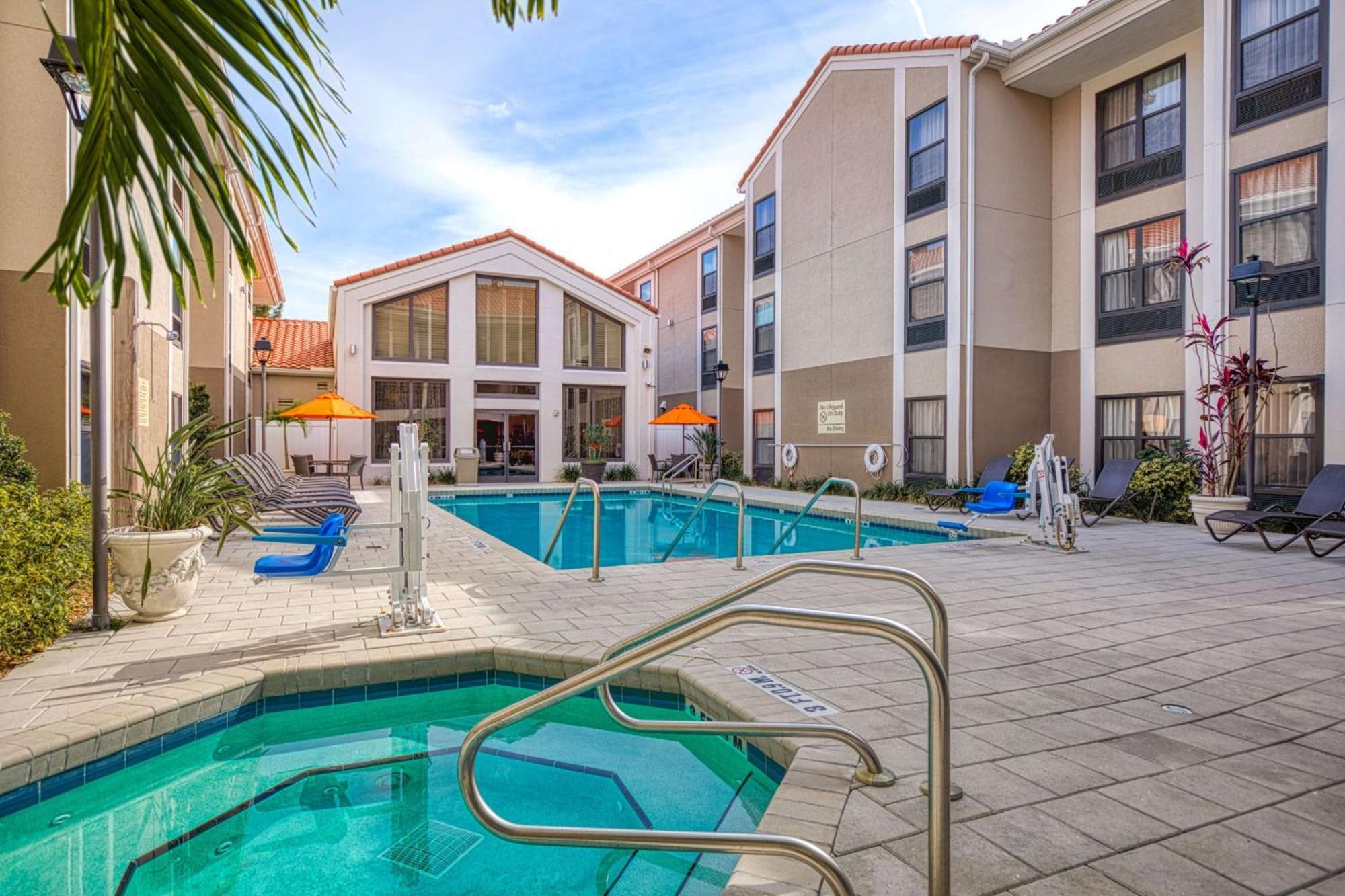 Hampton Inn & Suites Orlando-East Ucf Alafaya Екстериор снимка