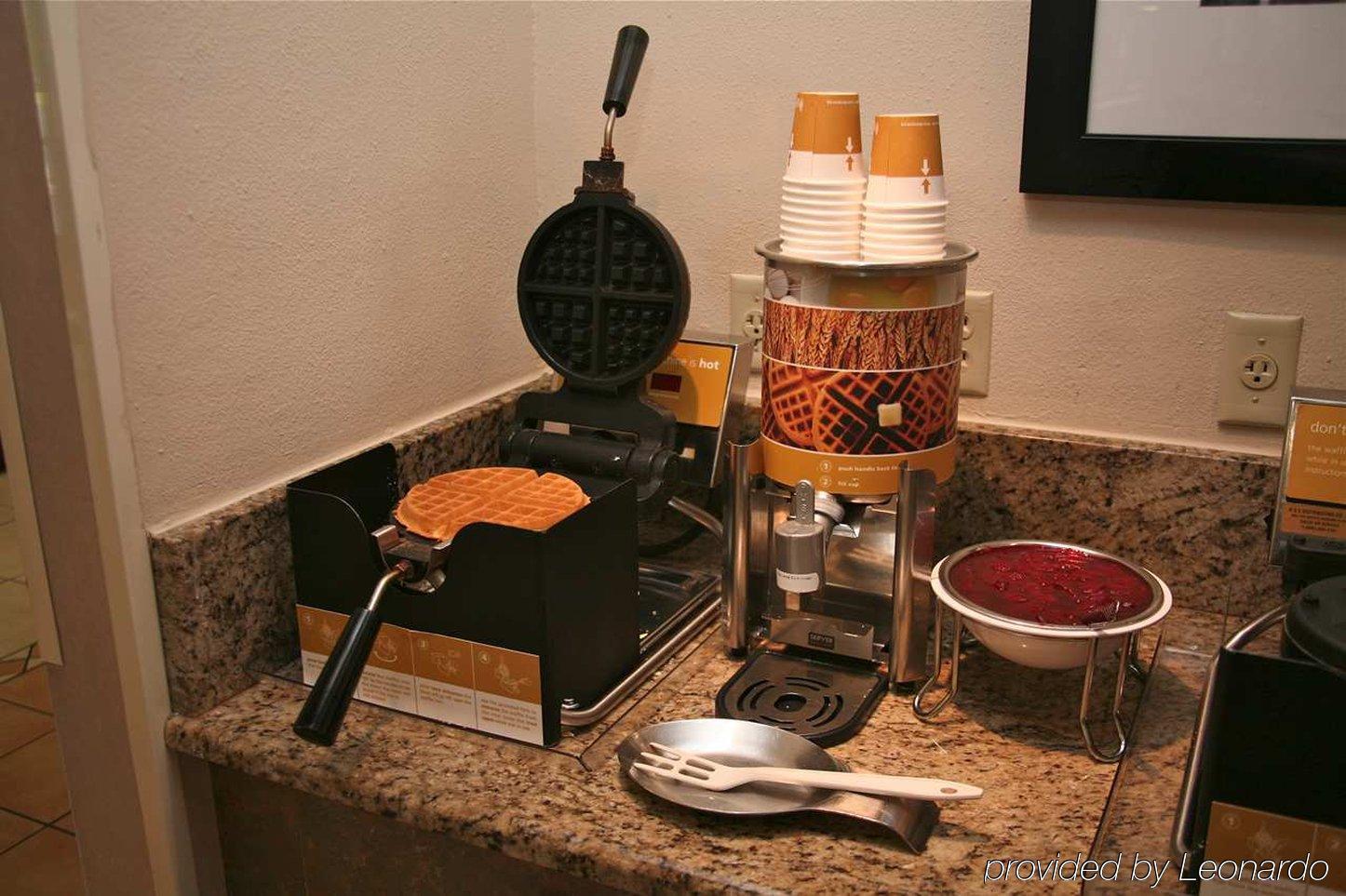 Hampton Inn & Suites Orlando-East Ucf Alafaya Екстериор снимка